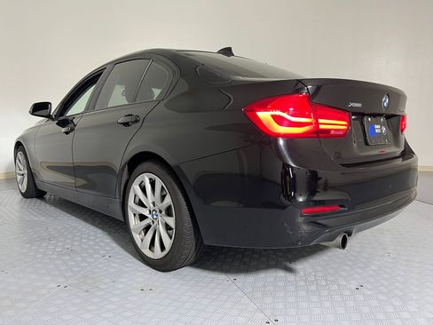 Used 2018 BMW 320i xDrive Sedan image 3
