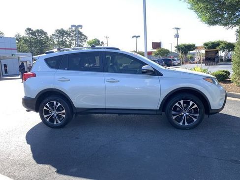 Used 2015 Toyota RAV4 Limited FWD image 9