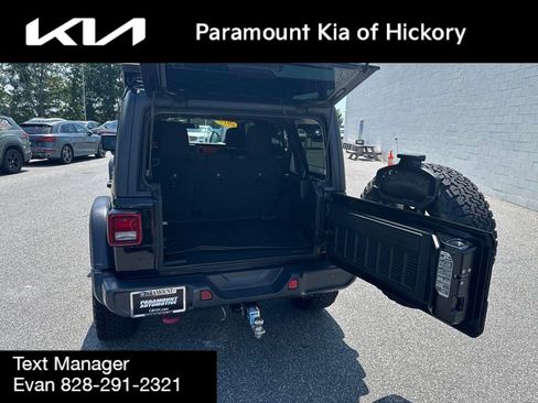Used 2019 Jeep Wrangler Unlimited Rubicon w/ Cold Weather Group AWD/4WD image 10