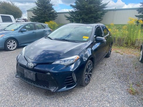 Used 2017 Toyota Corolla SE FWD image 1