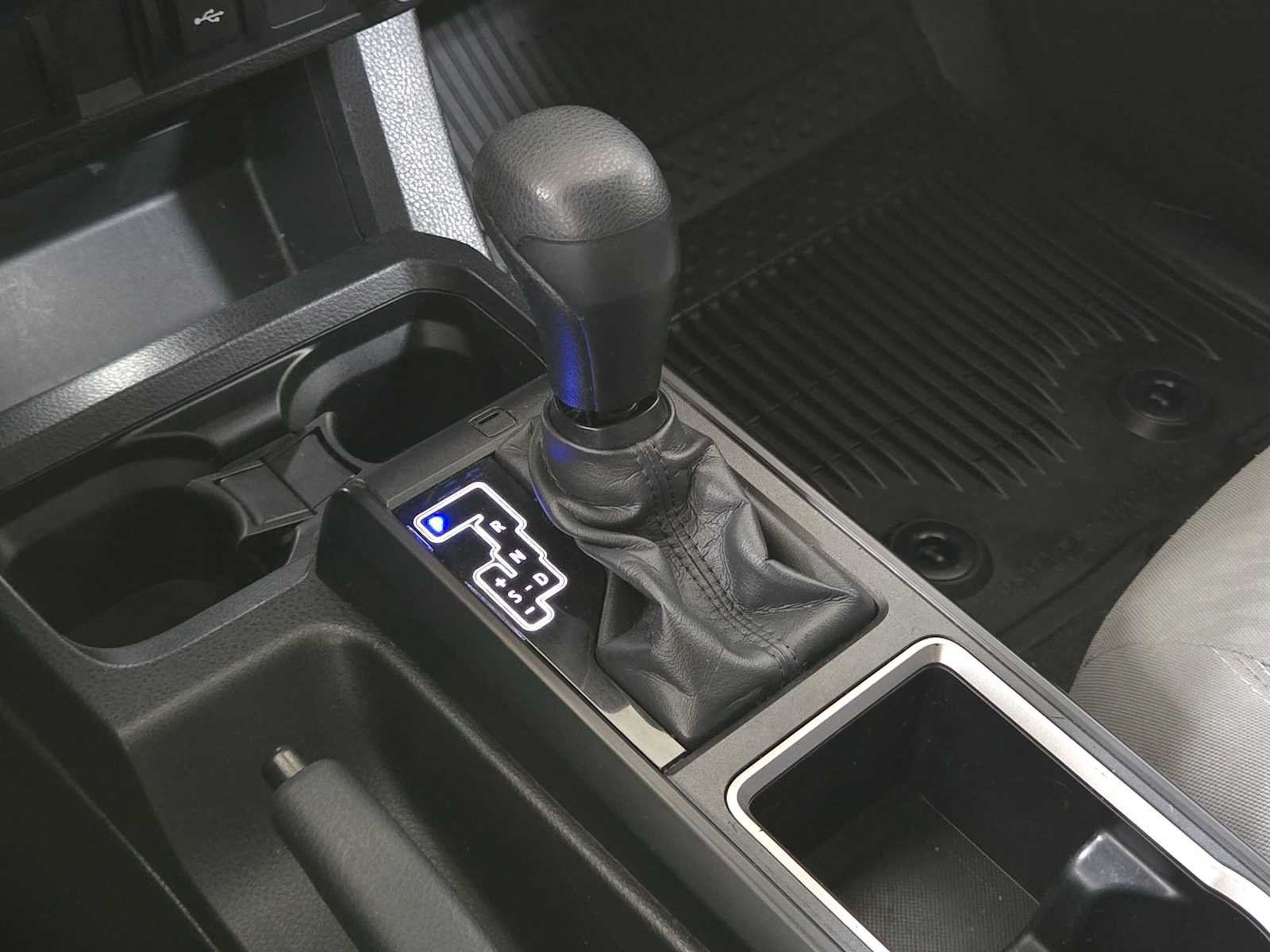 Used 2022 Toyota Tacoma SR RWD image 31