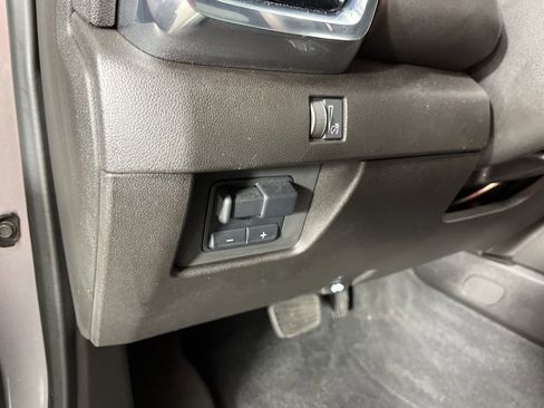 Certified 2024 GMC Canyon Elevation w/ Elevation Premium Package image 26