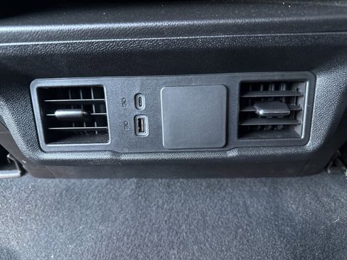 Used 2024 Chevrolet Silverado 1500 Custom image 17