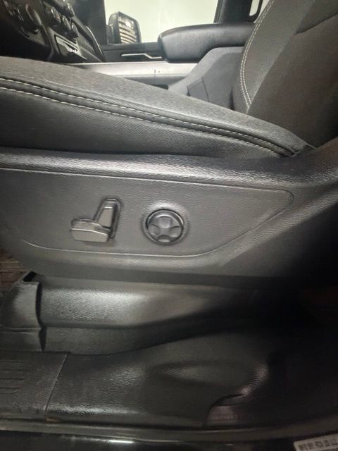 Used 2021 RAM 1500 Big Horn AWD/4WD image 14