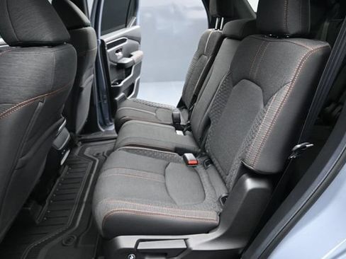 Used 2025 Honda Pilot Sport image 18