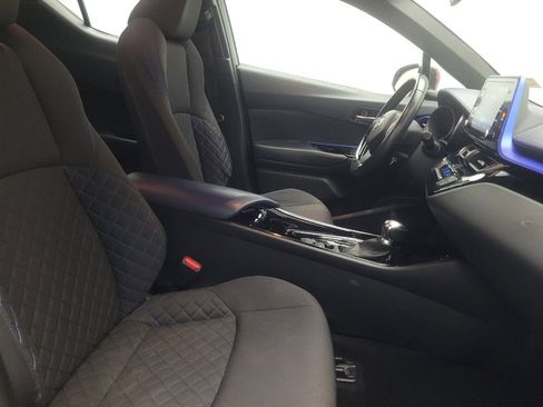 Used 2021 Toyota C-HR XLE FWD image 21