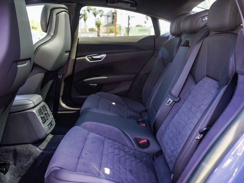 Used 2023 Audi e-tron GT Premium Plus image 18