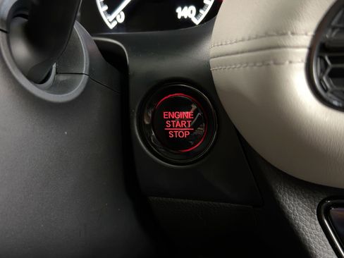 Certified 2025 Honda HR-V LX image 23