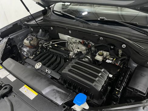 Used 2021 Volkswagen Atlas Cross Sport SE w/ Panoramic Sunroof Package image 27