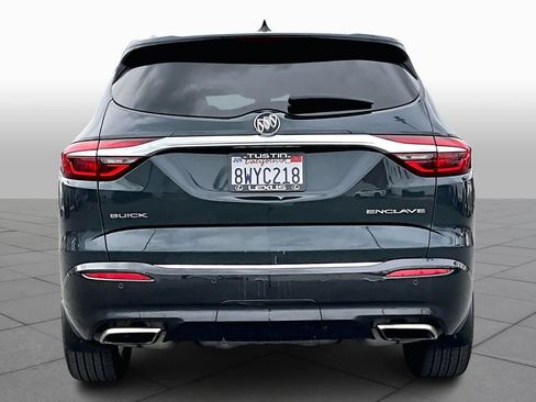 Used 2018 Buick Enclave Premium w/ Experience Buick Package image 4