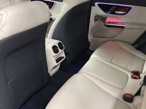 Used 2026 Mercedes-Benz GLC 300 4MATIC image 28