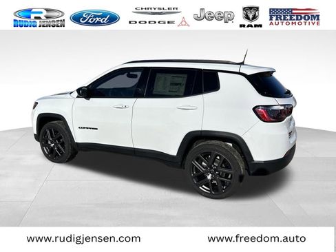 New 2026 Jeep Compass Latitude image 9