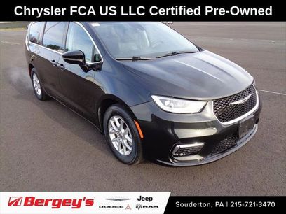 Certified 2024 Chrysler Pacifica Touring-L