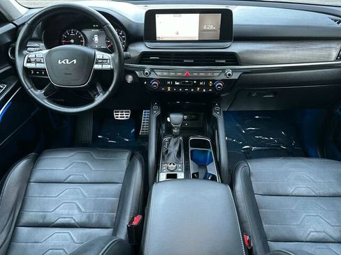 Used 2022 Kia Telluride SX w/ SX Prestige Package image 16