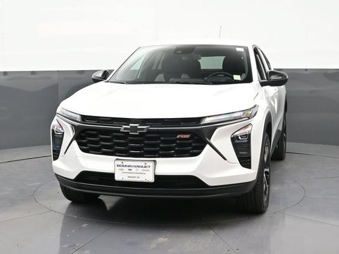 Used 2024 Chevrolet Trax RS FWD image 8