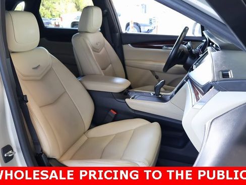 Used 2017 Cadillac XT5 Luxury w/ Driver Awareness Package image 19