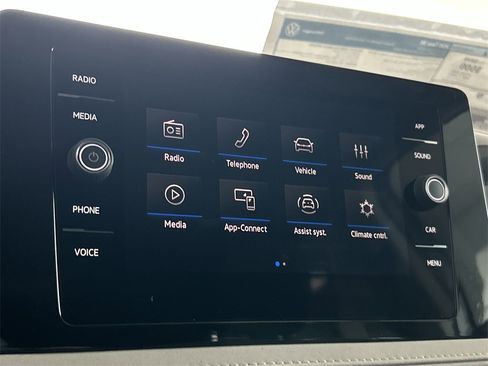 New 2026 Volkswagen Taos SE image 21