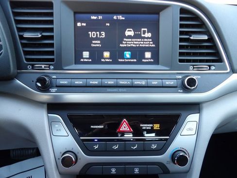 Used 2018 Hyundai Elantra SEL FWD image 16