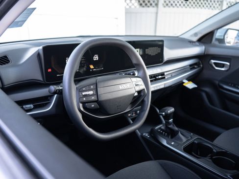 New 2026 Kia K4 LXS image 22