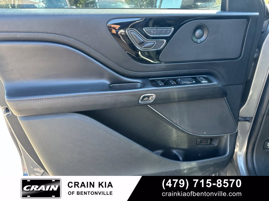Used 2022 Lincoln Aviator Reserve w/ Elements Package Plus AWD/4WD image 15
