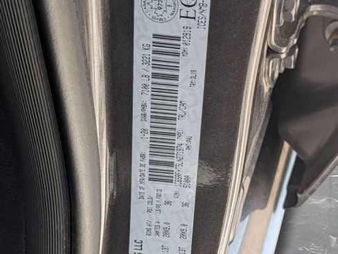 Used 2020 RAM 1500 Limited AWD/4WD image 33