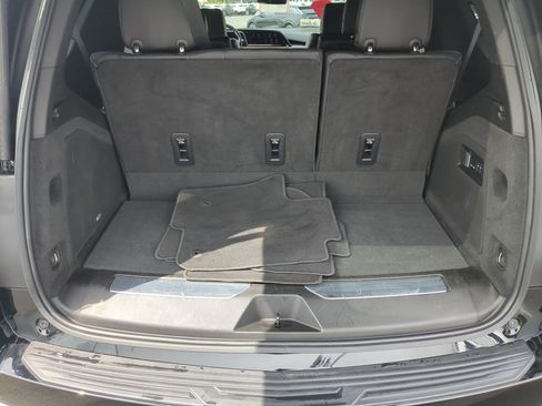 Certified 2022 Cadillac Escalade Luxury AWD/4WD image 24