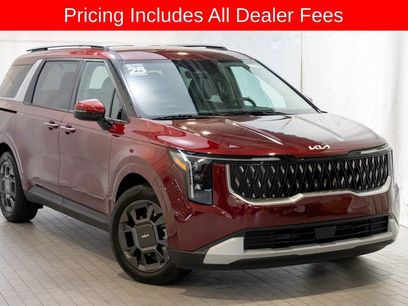 Certified 2025 Kia Carnival EX
