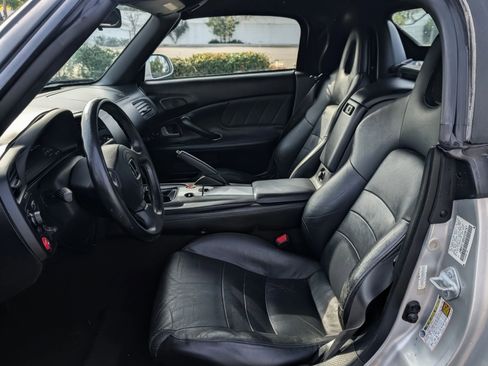 Used 2005 Honda S2000 Convertible 2D image 32