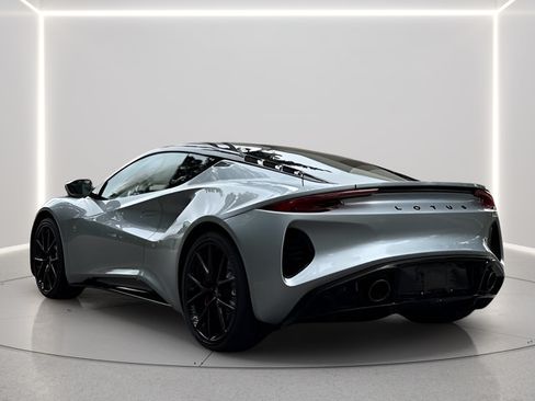 Used 2025 Lotus Emira RWD image 3