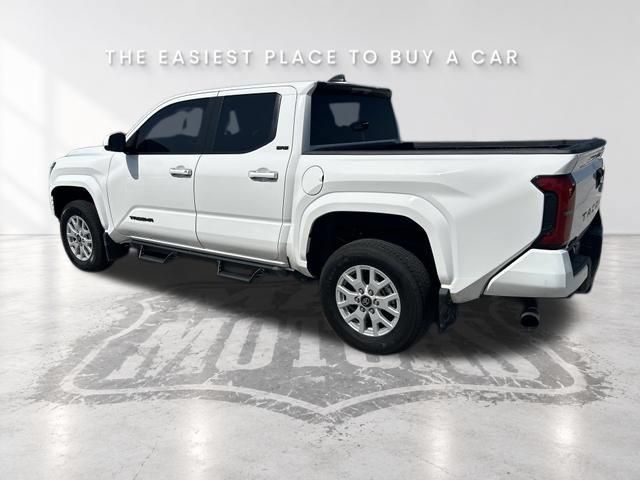 Used 2026 Toyota Tacoma SR5 AWD/4WD image 5