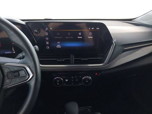 Used 2025 Chevrolet Trax ACTIV w/ Driver Confidence Package FWD image 12