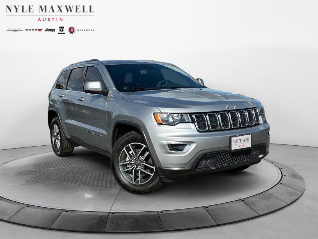 Used 2020 Jeep Grand Cherokee Laredo w/ 18" Wheel & 8.4" Radio Group RWD image 2
