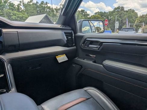 Used 2023 GMC Sierra 1500 AT4 w/ AT4 Premium Package AWD/4WD image 16