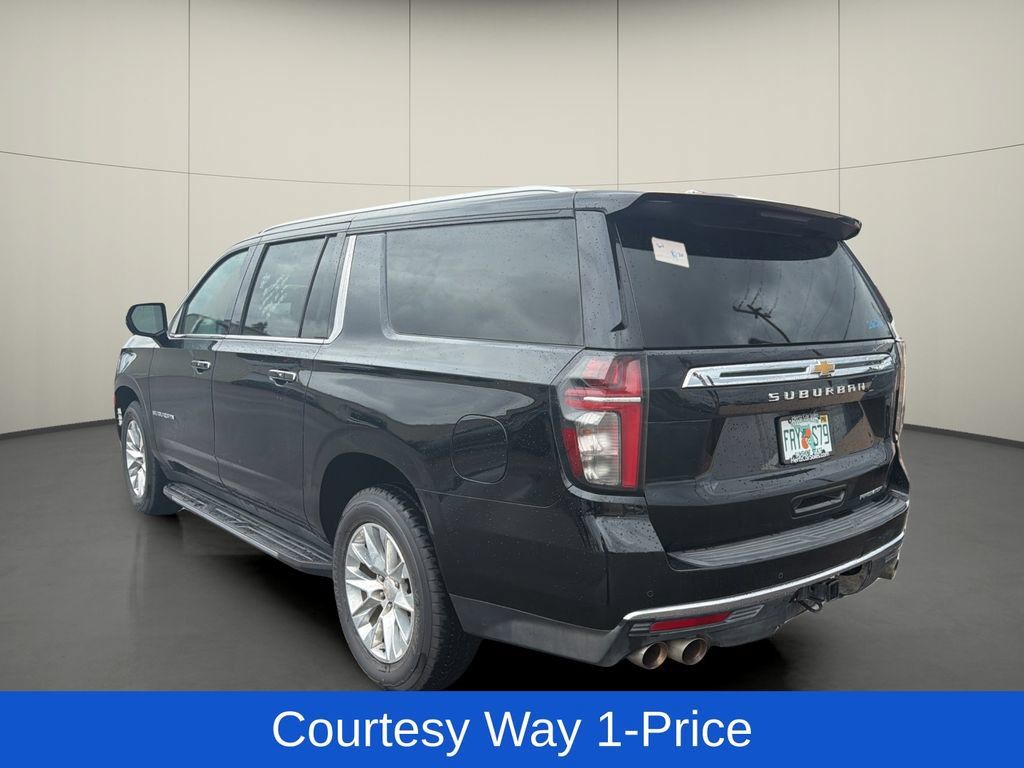 Used 2023 Chevrolet Suburban Premier RWD image 6