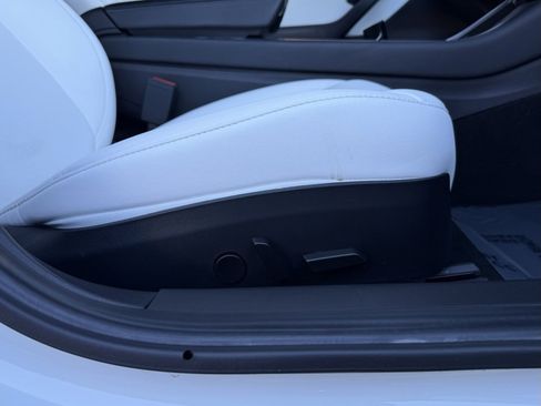 Used 2020 Tesla Model 3 Performance image 35