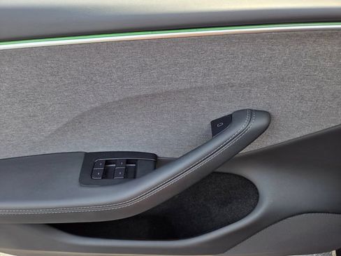 Used 2025 Tesla Model 3 Long Range RWD image 17