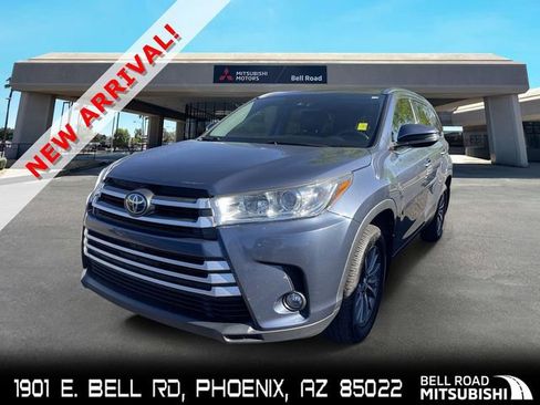 Used 2019 Toyota Highlander XLE image 1