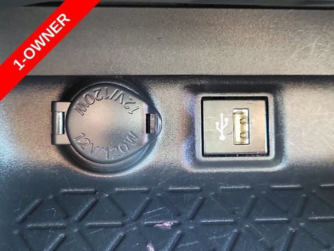 Used 2024 Toyota RAV4 XLE FWD image 30