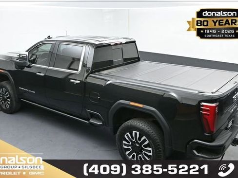 Used 2024 GMC Sierra 3500 Denali Ultimate AWD/4WD image 18