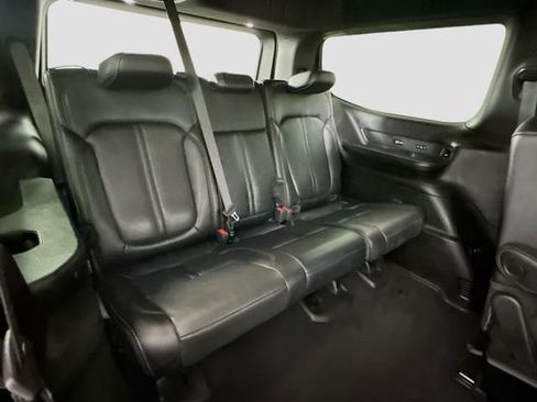 Used 2022 Jeep Wagoneer Series III w/ Convenience Group I AWD/4WD image 28