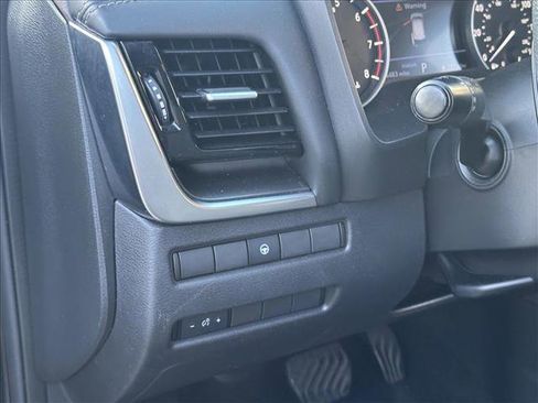 Used 2021 Nissan Rogue SV image 20