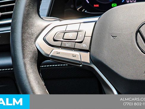 Used 2025 Volkswagen Atlas Cross Sport SE FWD image 26