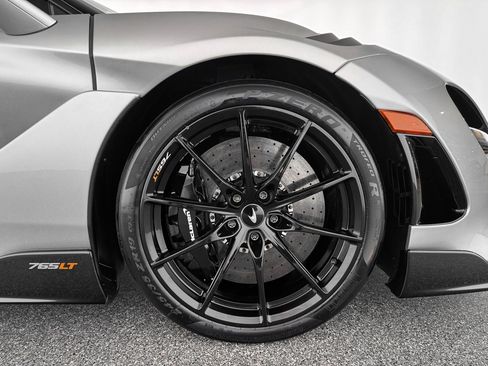 Used 2022 McLaren 765LT image 34
