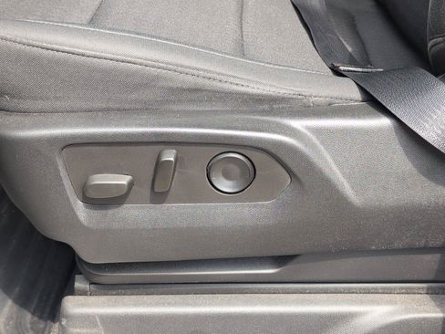 Used 2022 Chevrolet Silverado 1500 LT RWD image 18