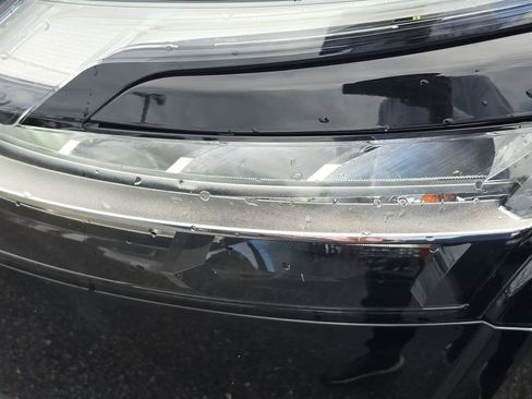 Used 2024 Nissan Pathfinder SL image 11