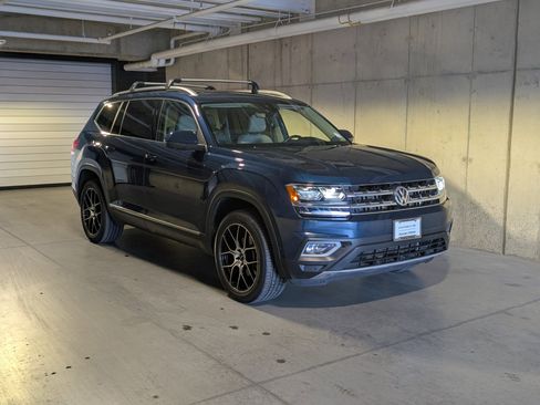 Used 2019 Volkswagen Atlas SEL Premium image 9