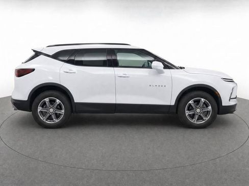 Certified 2024 Chevrolet Blazer LT w/ Convenience Package FWD image 8