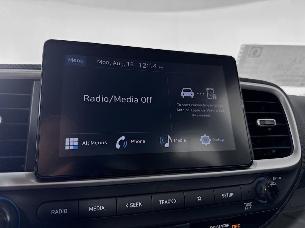 Used 2025 Hyundai Venue SEL FWD image 25