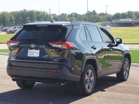 Used 2024 Toyota RAV4 XLE image 17