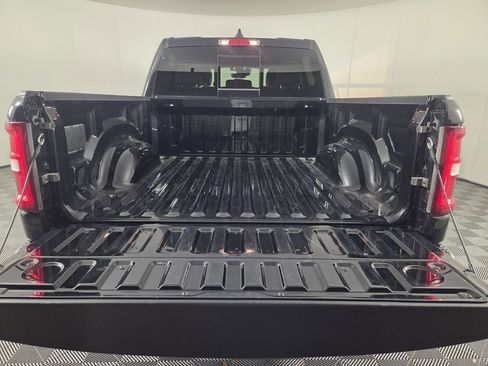Used 2025 RAM 1500 Laramie AWD/4WD image 29